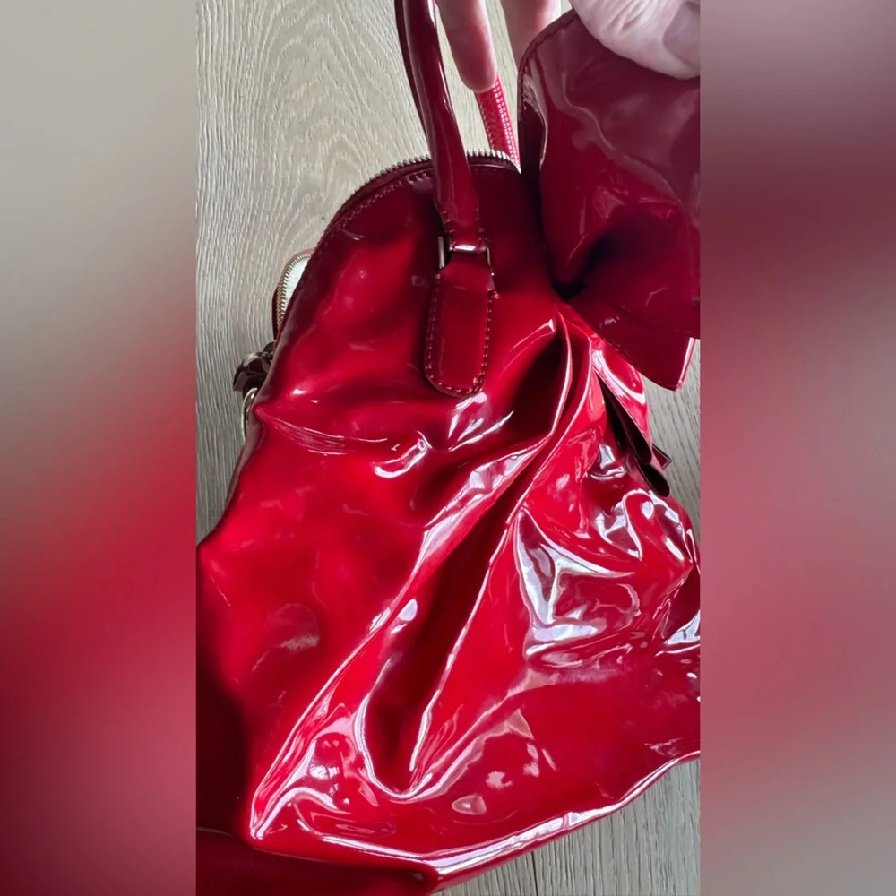 Valentino Garavani Red Patent Bow Top-Handle Shoulder Bag - Picture 8 of 12